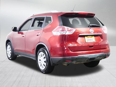 Used 2016 Nissan Rogue S w/ Appearance Package AWD/4WD image 5