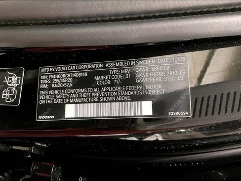 New 2026 Volvo XC60 T8 Plus w/ Protection Package Premier AWD/4WD image 9