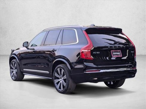 Certified 2025 Volvo XC90 B6 Ultra w/ Lounge Package image 6