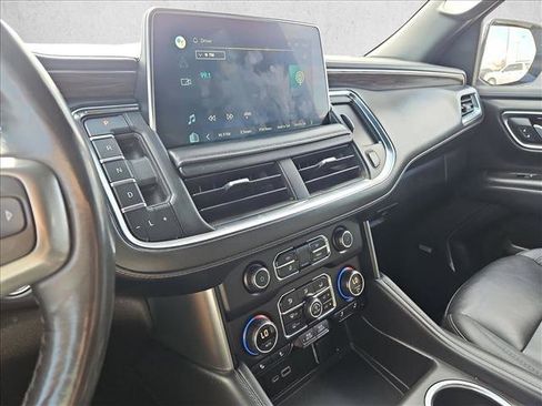 Used 2022 Chevrolet Suburban LT w/ Luxury Package image 14