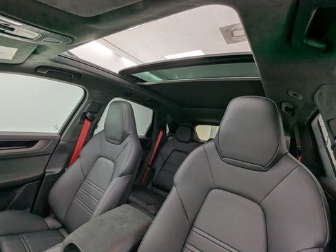 New 2026 Porsche Cayenne GTS image 25