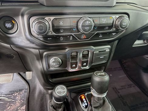 Used 2021 Jeep Wrangler Sport image 20