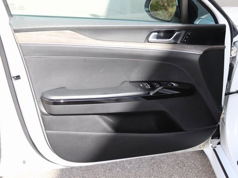 Used 2022 Kia K5 GT-Line image 10