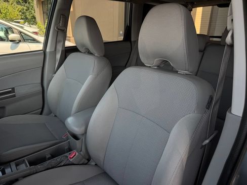 Used 2013 Subaru Forester 2.5X Premium w/ All-Weather Pkg AWD/4WD image 11
