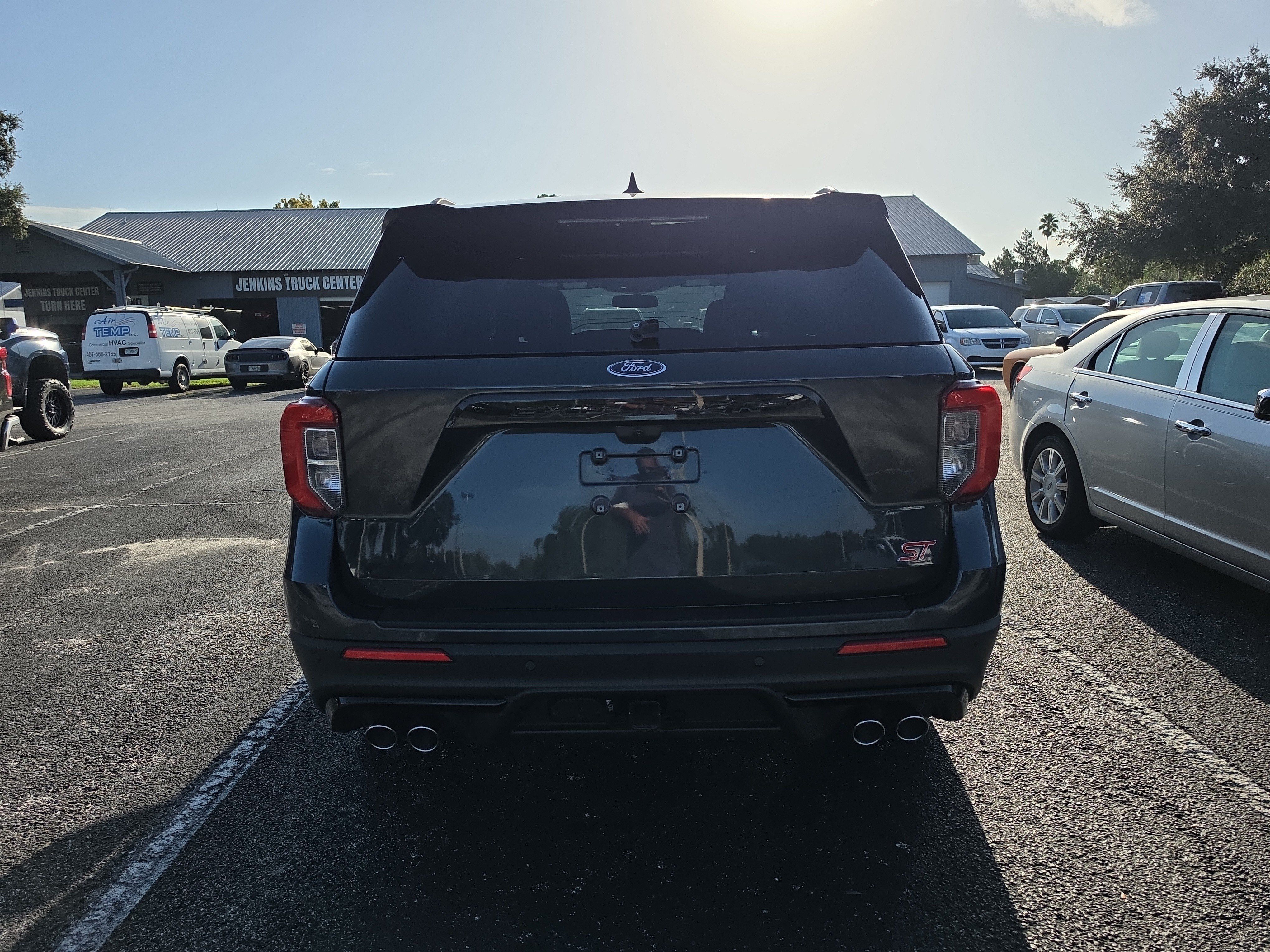 Used 2023 Ford Explorer ST w/ Equipment Group 401A AWD/4WD image 4