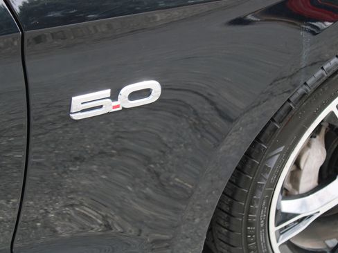 Used 2017 Ford Mustang GT Premium RWD image 33