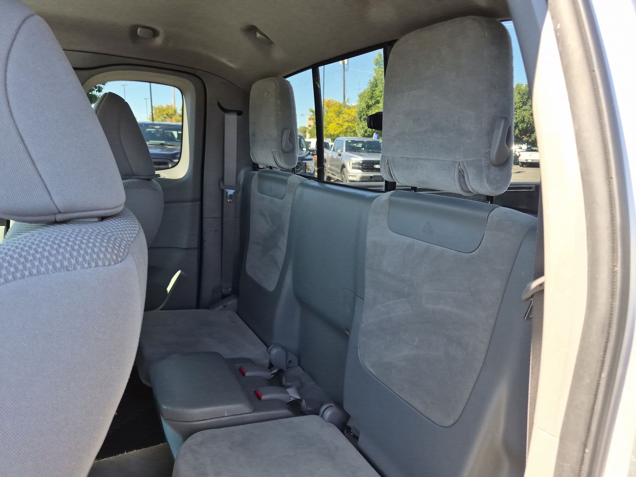Used 2011 Toyota Tacoma 4x4 Access Cab w/ Convenience Pkg image 30