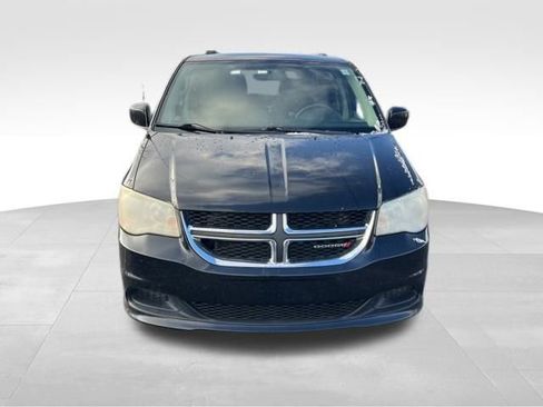 Used 2013 Dodge Grand Caravan SXT w/ Rear Park Assist Pkg image 2