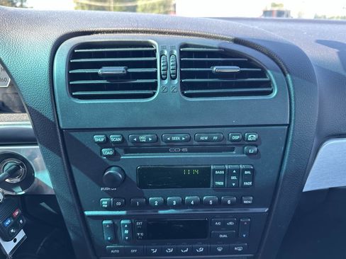 Used 2003 Ford Thunderbird image 13