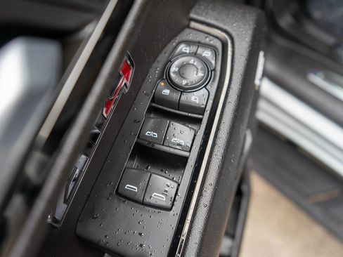 Used 2023 GMC Sierra 1500 AT4 w/ Technology Package image 19