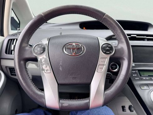 Used 2010 Toyota Prius Five w/ Advanced Technology Pkg FWD image 29