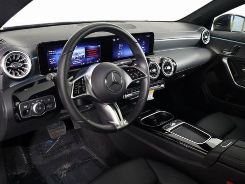 Certified 2025 Mercedes-Benz CLA 250 image 7