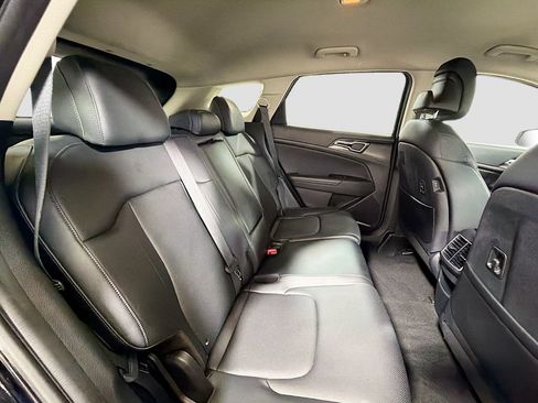 Used 2023 Kia Sportage EX FWD image 28