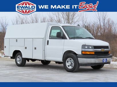 New 2025 Chevrolet Express 3500 w/ Power Convenience Package