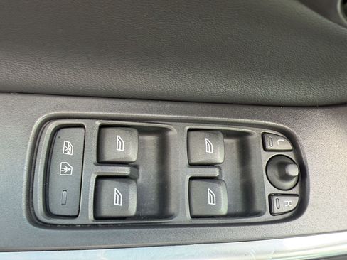 Used 2012 Volvo XC60 T6 AWD/4WD image 14