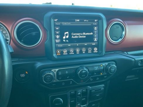 Used 2022 Jeep Wrangler Unlimited Rubicon w/ Xtreme Recon 35" Tire Package image 22