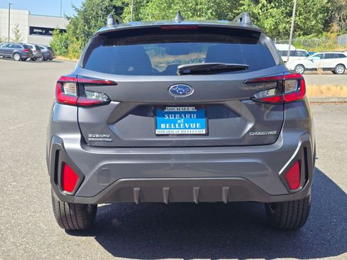 Used 2024 Subaru Crosstrek 2.0i Premium AWD/4WD image 5