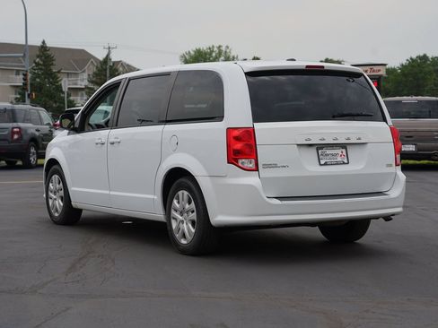 Used 2018 Dodge Grand Caravan SE w/ UConnect Hands-Free Group FWD image 5