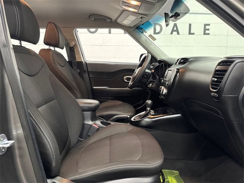 Used 2019 Kia Soul image 8