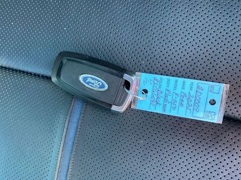 Used 2025 Ford F250 Platinum image 28