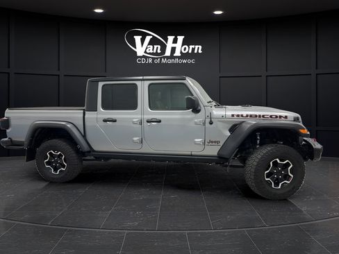 Used 2021 Jeep Gladiator Rubicon w/ Dual Top Group AWD/4WD image 8