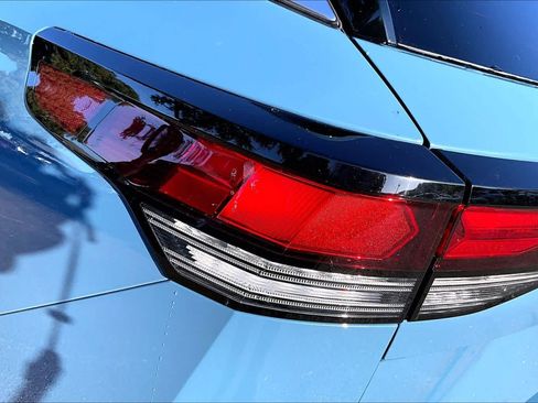 New 2026 Volkswagen Tiguan SE image 14