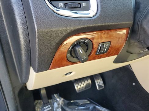 Used 2014 Dodge Durango Limited w/ Mopar Chrome Appearance Group image 23