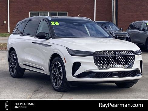 New 2026 Lincoln Nautilus Reserve image 1