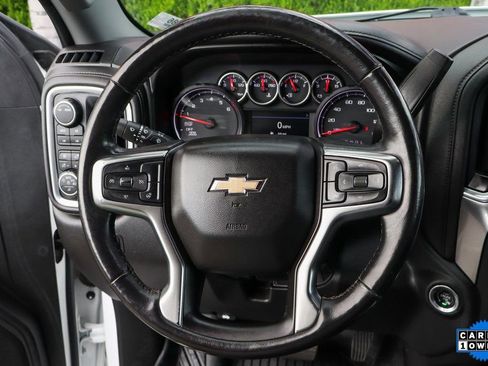 Used 2020 Chevrolet Silverado 1500 LTZ w/ LTZ Convenience Package AWD/4WD image 19