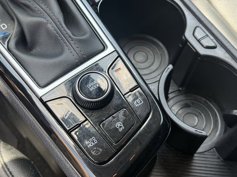 Used 2025 Kia Sportage EX FWD image 24