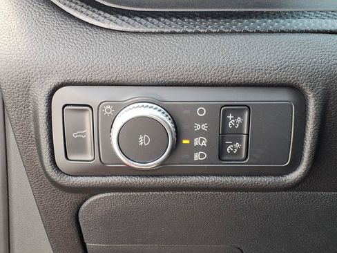 Used 2022 Ford Explorer ST w/ Equipment Group 401A AWD/4WD image 18