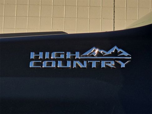 Certified 2021 Chevrolet Silverado 2500 High Country w/ Safety Package II image 33