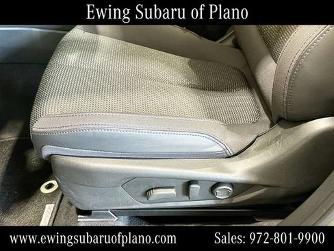 Used 2025 Subaru Forester Premium AWD/4WD image 20