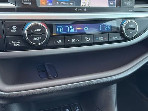 Used 2015 Toyota Highlander Limited image 14