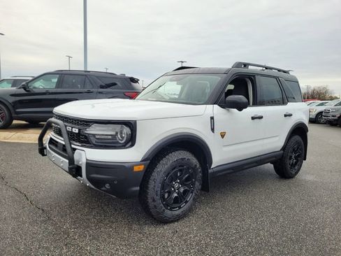 New 2025 Ford Bronco Sport Badlands w/ Sasquatch Badlands Package image 3
