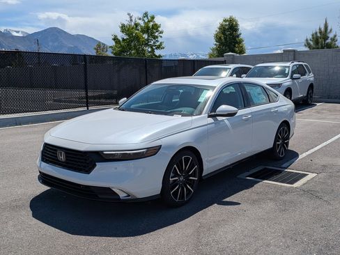 New 2026 Honda Accord Touring image 9
