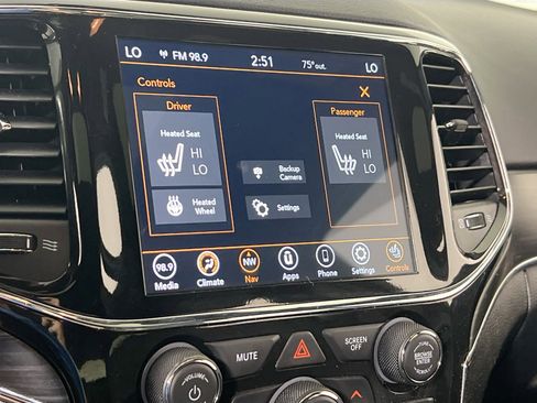 Used 2022 Jeep Grand Cherokee Limited image 19