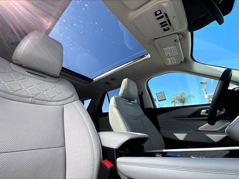 Used 2026 Ford Explorer Platinum w/ LUX Leather Package image 22