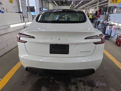 Used 2025 Tesla Model 3 Long Range AWD/4WD image 3