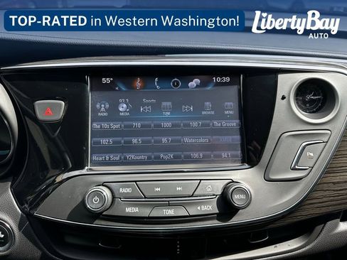 Used 2018 Buick Envision Essence w/ LPO, Hit The Road Package AWD/4WD image 21