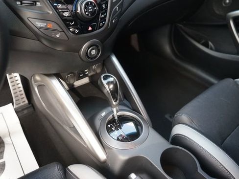 Used 2016 Hyundai Veloster Turbo FWD image 26