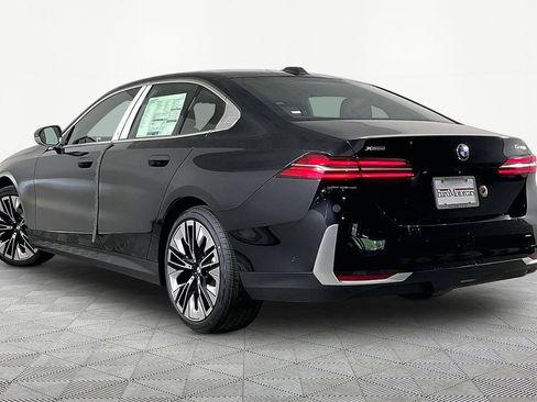 New 2026 BMW 530i xDrive w/ Premium Package AWD/4WD image 5