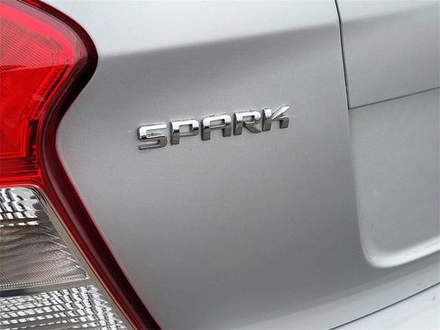 Used 2021 Chevrolet Spark LT image 20