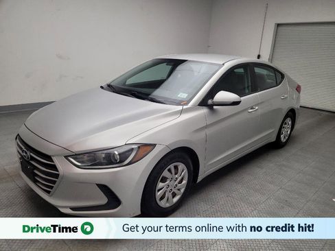 Used 2017 Hyundai Elantra SE image 1