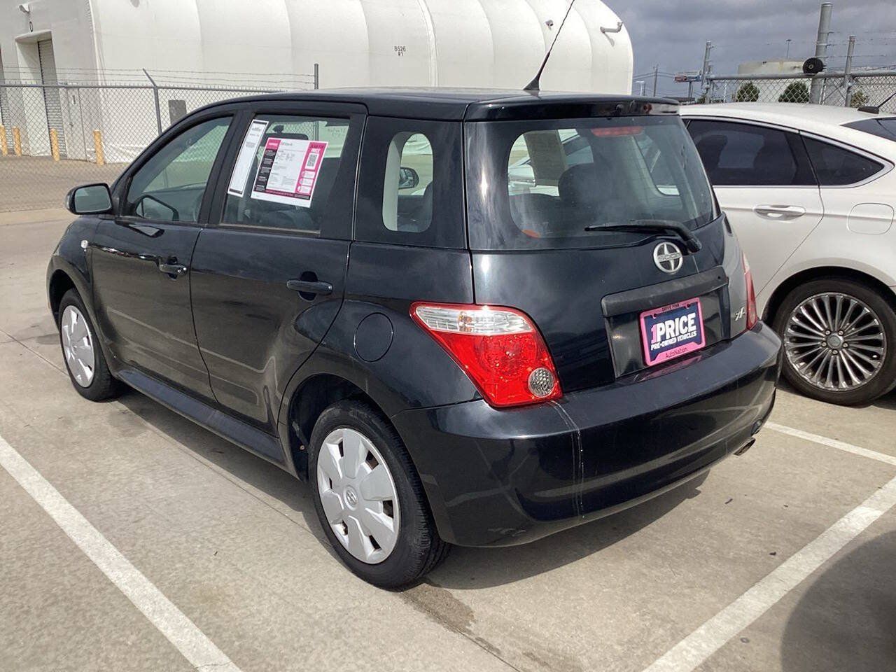 Used 2006 Scion xA FWD image 2