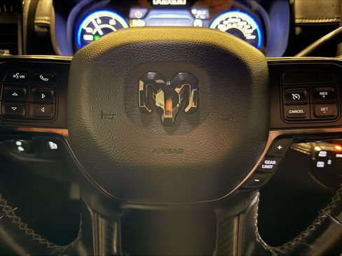 Used 2022 RAM 2500 Limited w/ Towing Technology Group image 21