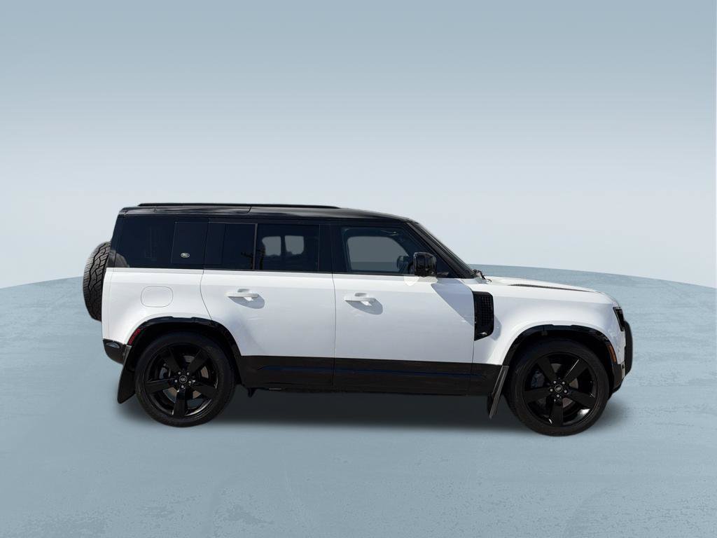Used 2022 Land Rover Defender 110 X-Dynamic HSE AWD/4WD image 9