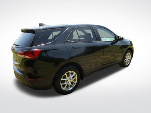 Used 2022 Chevrolet Equinox LS w/ LS Convenience Package FWD image 8