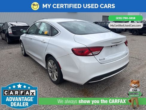 Used 2015 Chrysler 200 Limited w/ Convenience Group FWD image 4