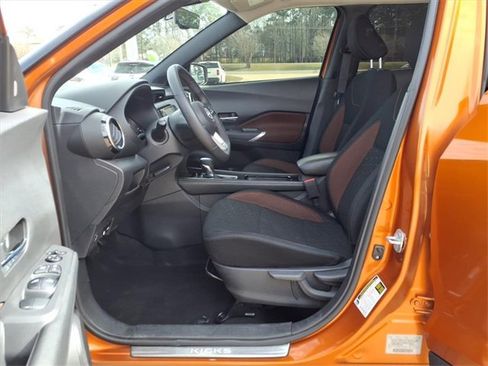 Used 2023 Nissan Kicks SR w/ Interior Electronics Package image 13